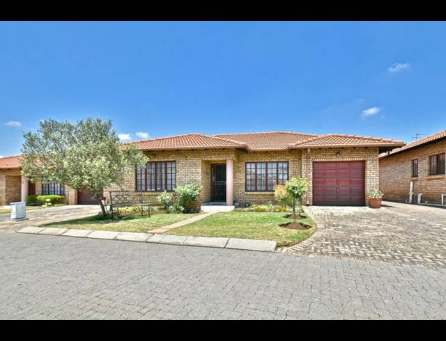 3 BEDROOM HOUSE FOR SALE IN NEWMARKET